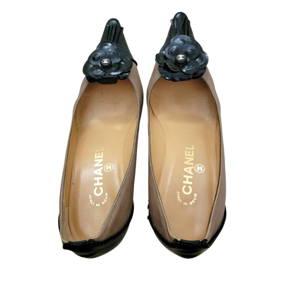 Chanel Vintage CC Camellia Pumps Pointed Toe Brown Black Kitten Heels 6 36.5 - Picture 3 of 14